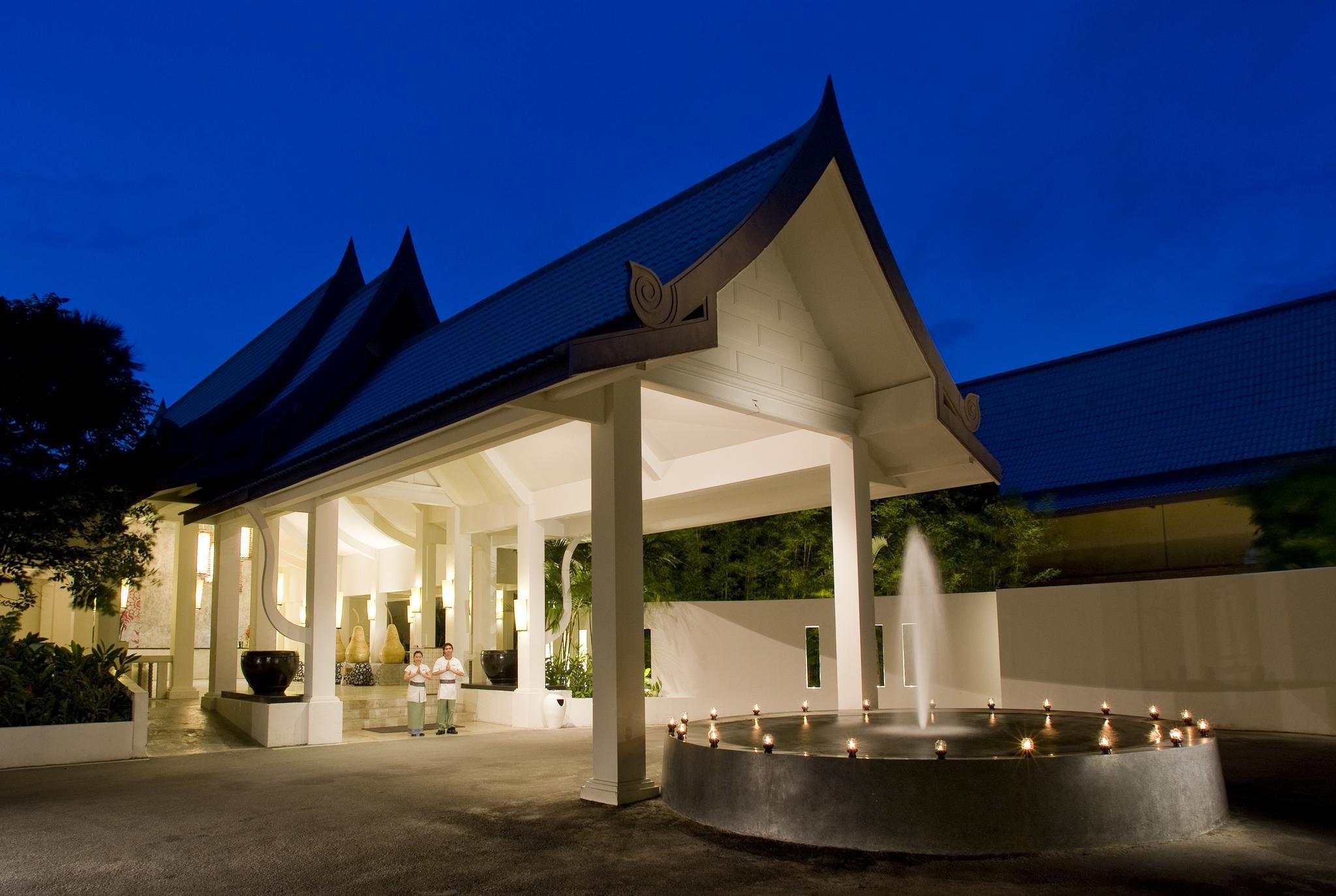 होटल Centara Phuket 4*
