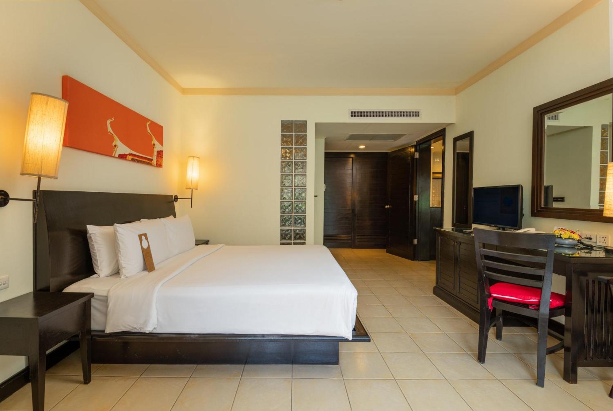होटल Centara Phuket 4*